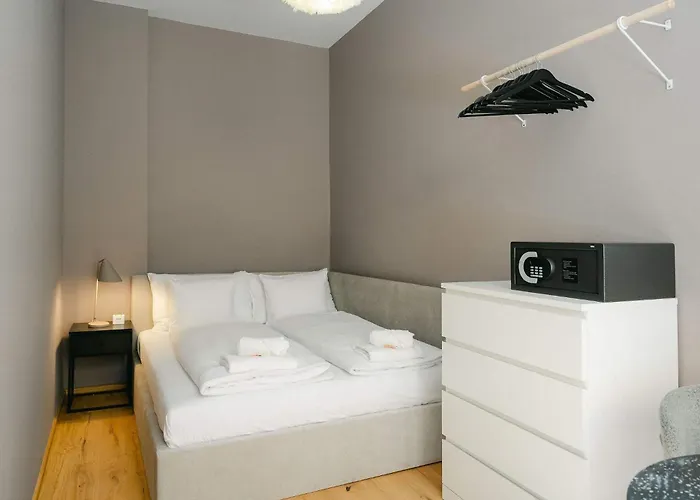 Neat 2br Perfect For 4 Free Parking