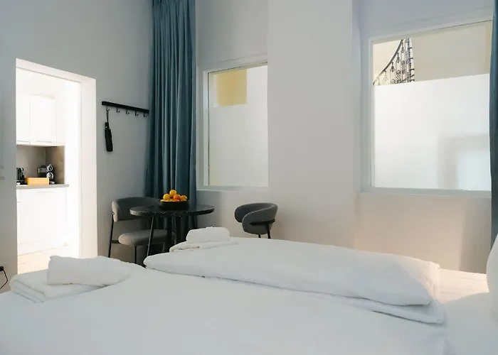 Apartment Neat 2br Perfect For 4 Free Parking *